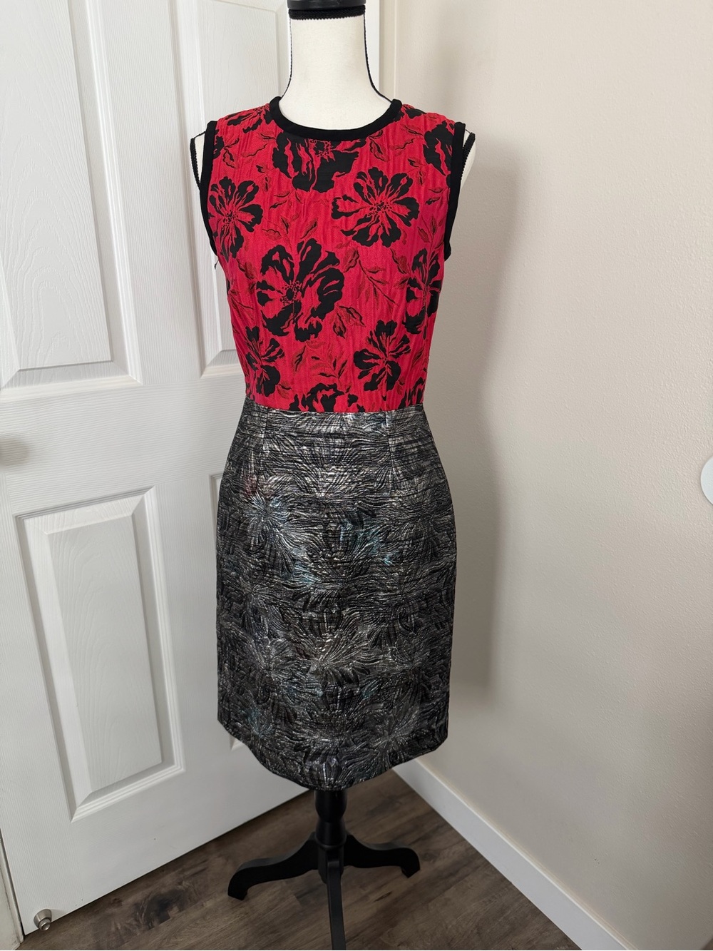 NWOT Dolce & Gabbana Red and Black Floral Midi Dress